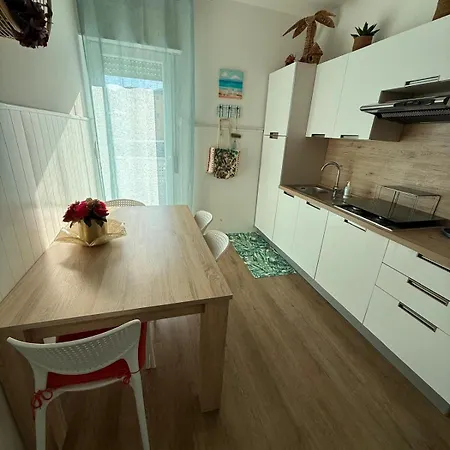 Lella Sea House Apartment