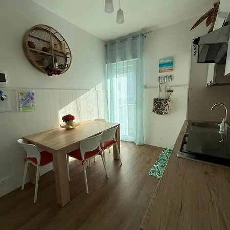 Lella Sea House Appartamento *